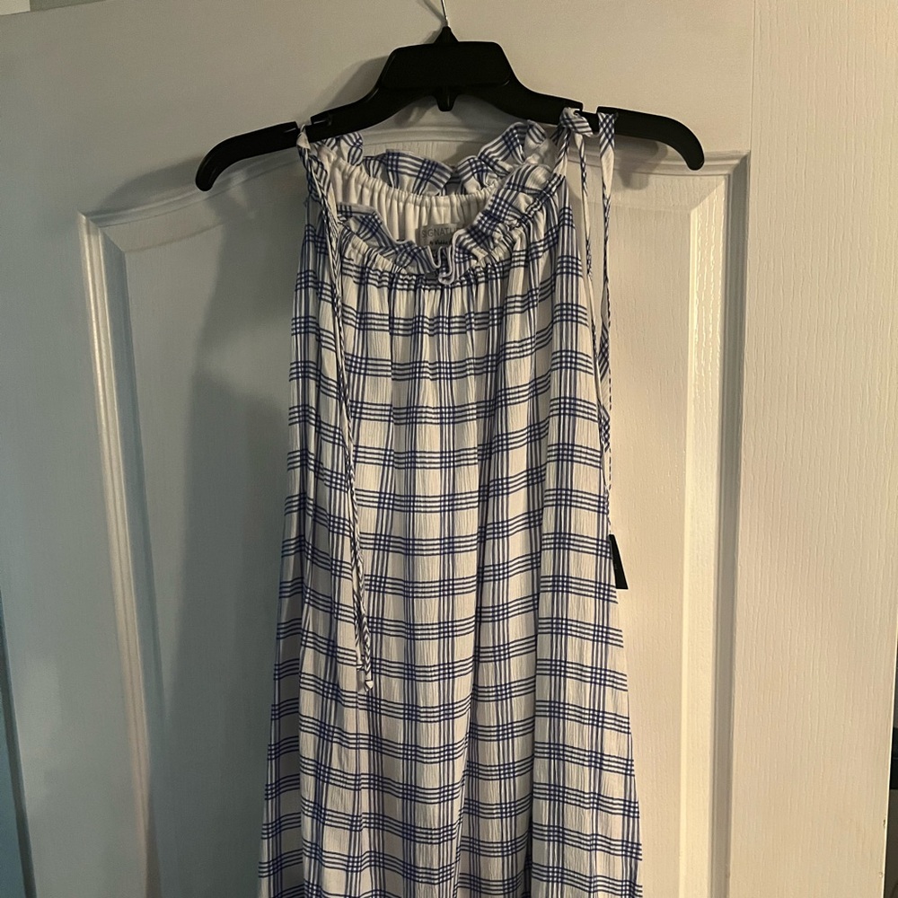 Signature by Robbie Bee. NWT.  Size 1x blue and White dress